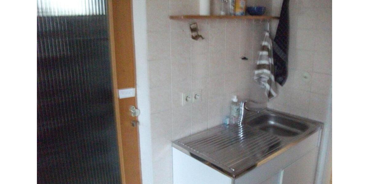 Etagenwohnung Unterhaching - 1 Zimmer, 65 m&sup2;, 1.200&euro; | Angebot:25650955