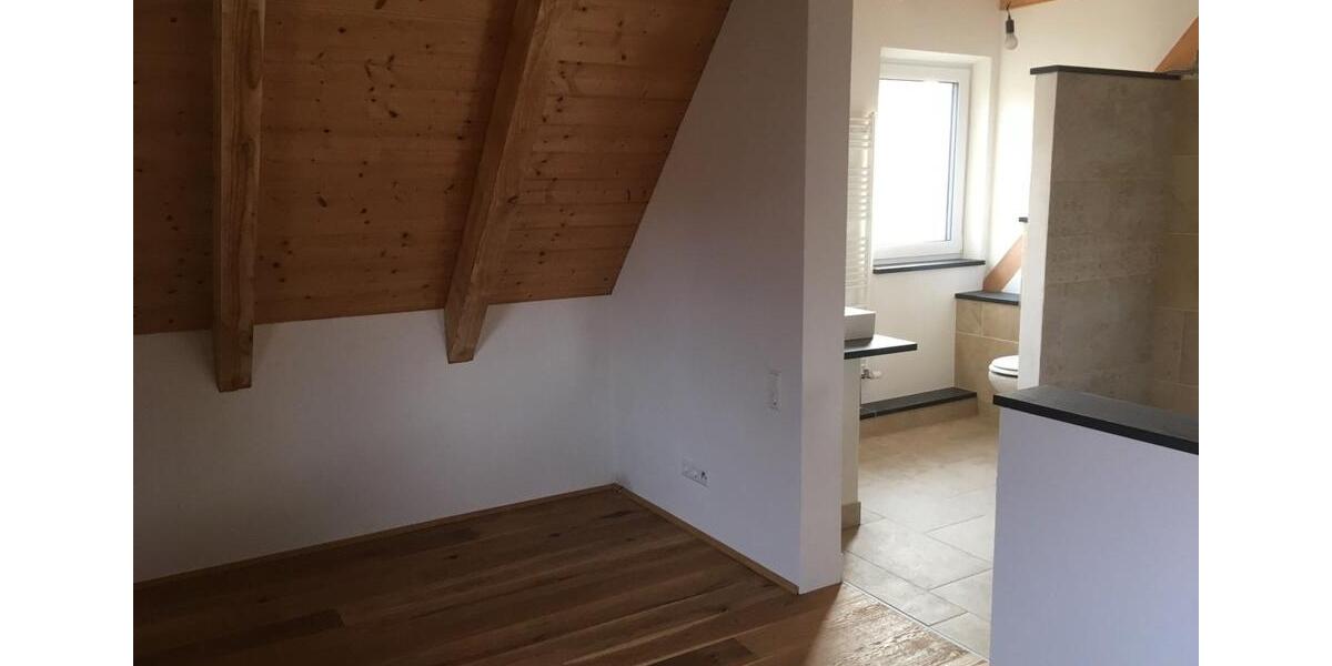 Dachgeschoßwohnung Uhingen - 2 Zimmer, 70 m&sup2;, 800&euro; | Angebot:26267591