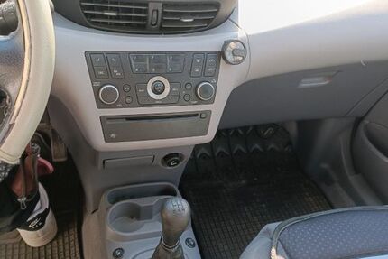 Nissan Almera 85.430 km 3.700 &euro; Freiberg 09599