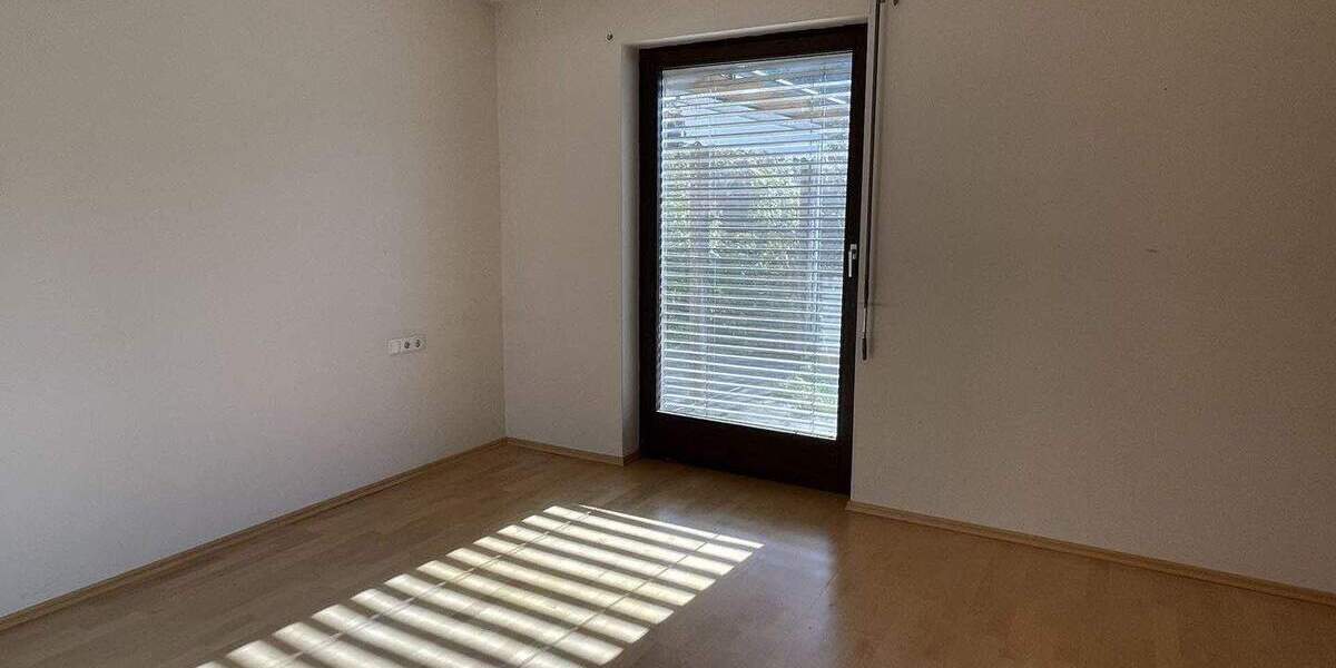 Mehrfamilienhaus, Wohnhaus Bad Windsheim - 7 Zimmer, 205 m&sup2;, 540.000&euro; | Angebot:25690491
