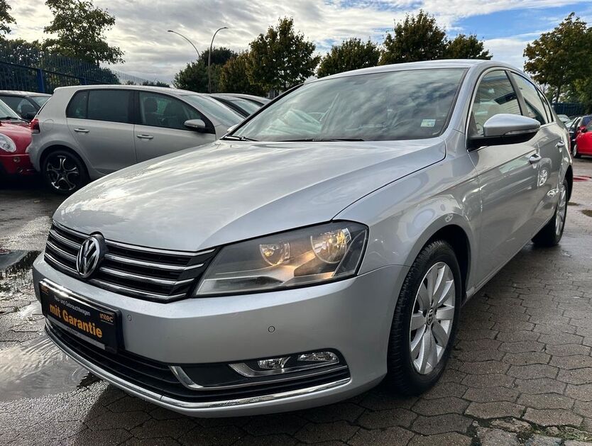 VW Passat 113.000 km 7.990 € Hamburg 20537