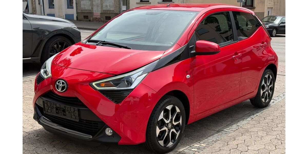 Toyota Aygo (X) 58.000 km 8.600 &euro; Saarbrücken - Burbach 66115