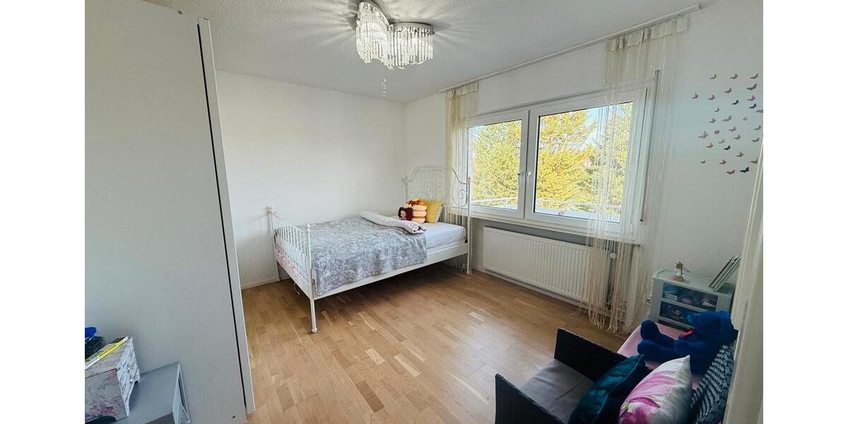 Mehrfamilienhaus von Privat mit Einliegerwohnung 7 zimmer