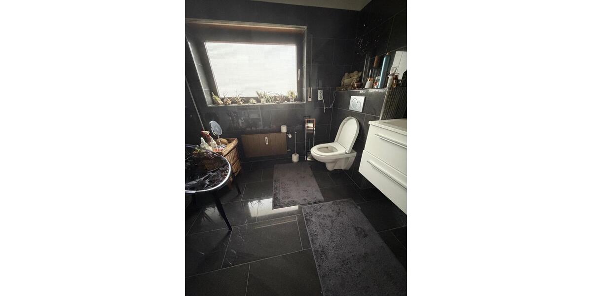 Erdgeschoßwohnung Griesheim - 4 Zimmer, 158 m&sup2;, 1.850&euro; | Angebot:26314685