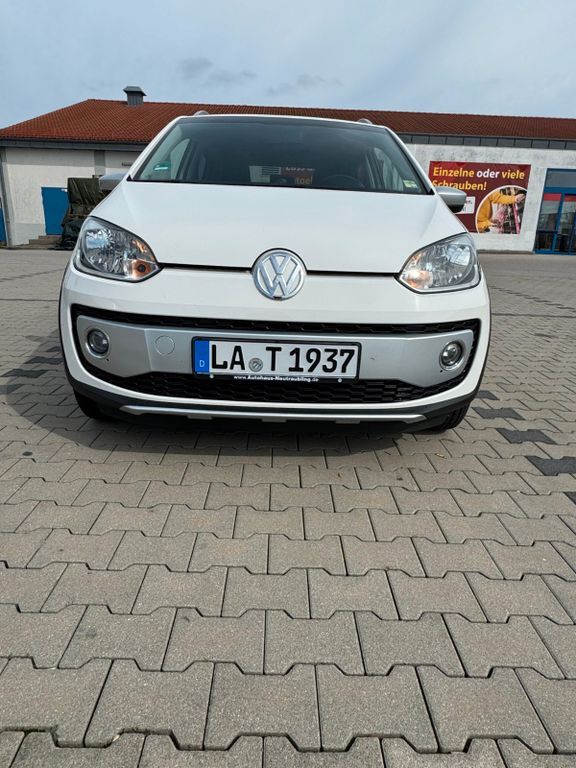 VW up! 28.000 km 8.900 € Geisenhausen 84144