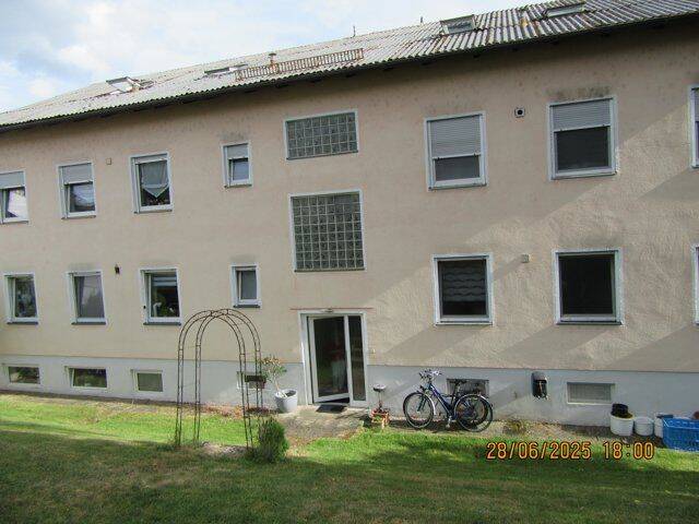 Attraktive 4-Zimmer-Wohnung mit Balkon in 93138 Lappersdorf