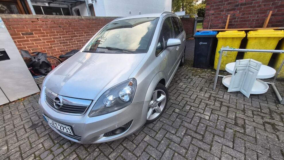 Opel Zafira 261.000 km 1.100 € Alsdorf 52477