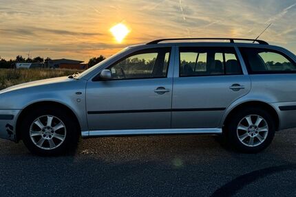Skoda Octavia 246.000 km 899 &euro; Bellheim 76756