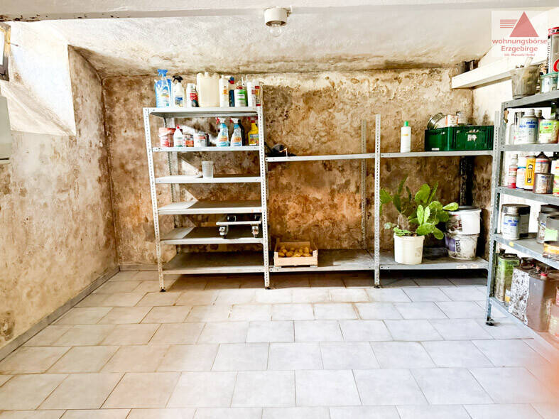 Mehrfamilienhaus, Wohnhaus Scharfenstein Scharfenstein - 9 Zimmer, 231 m&sup2;, 120.000&euro; | Angebot:25688237