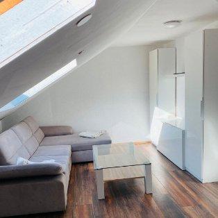 Dachgeschoßwohnung Würzburg Lengfeld - 1 Zimmer, 35 m&sup2;, 600&euro; | Angebot:26351910