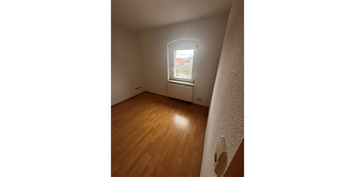 Etagenwohnung Wiehe Wiehe - 3 Zimmer, 65 m&sup2;, 330&euro; | Angebot:25209911