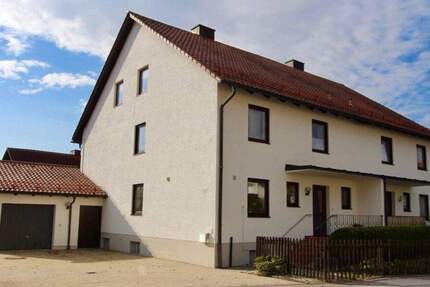 Haus Essenbach - 4 Zimmer, 130 m&sup2;, 1.350&euro; | Angebot:24825921