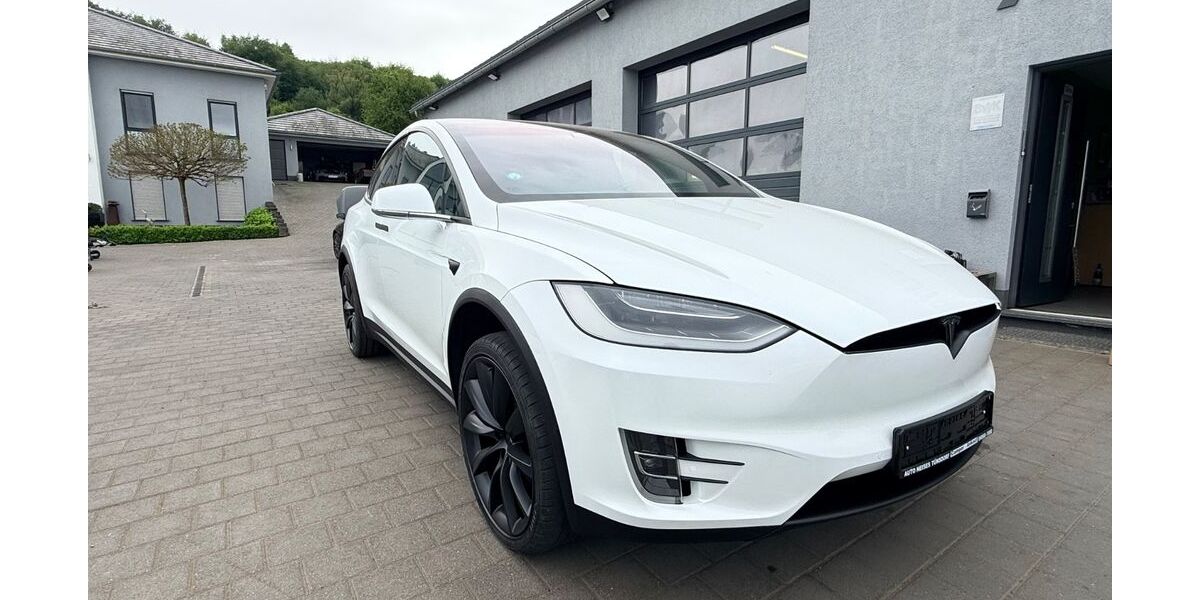 Tesla Model X 91.000 km 37.950 &euro; Tünsdorf 66693