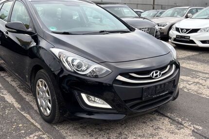 Hyundai i30 171.543 km 7.490 € Frankfurt am Main 65933