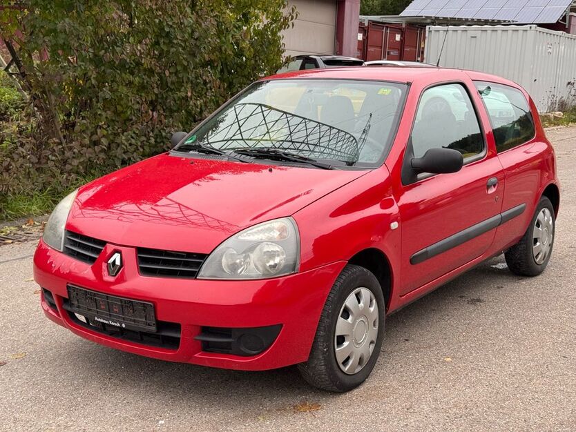 Renault Clio 175.000 km 1.100 € Strassberg 72479