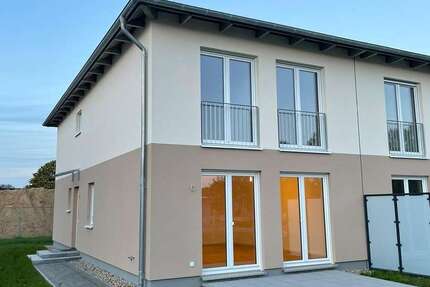 Haus zum Mieten in Schöneiche 2.100 € 140 m² 5 zimmer