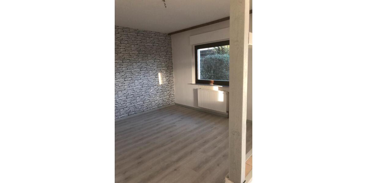 Mehrfamilienhaus, Wohnhaus Lohra - 7 Zimmer, 150 m&sup2;, 1.150&euro; | Angebot:26412421
