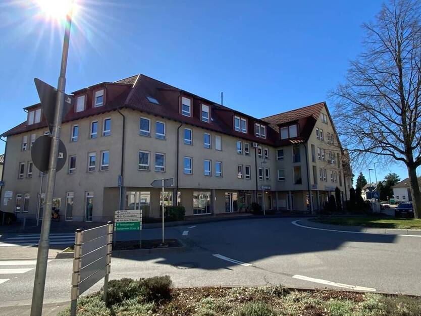 GLOBAL INVEST SINSHEIM | Tolle barrierefreie 2-Zimmer-Wohnung mit Balkon, TG-Stpl. und Keller