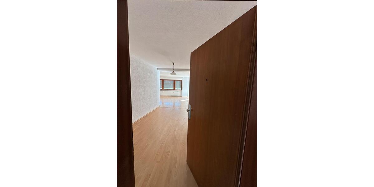 Etagenwohnung Forchheim - 4.5 Zimmer, 107 m&sup2;, 1.350&euro; | Angebot:26387108
