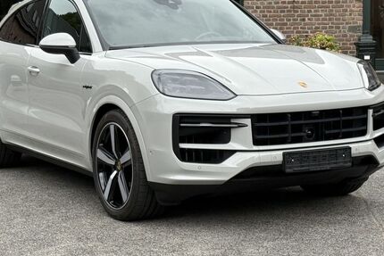 Porsche Cayenne 10.900 km 124.790 &euro; Frechen (bei Köln) 50226