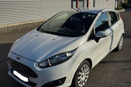 Ford Fiesta 93.000 km 6.490 &euro; Fellbach 70736