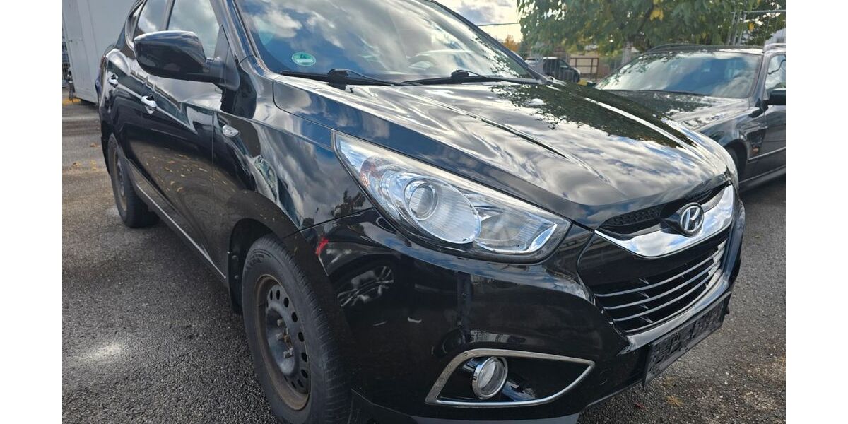 Hyundai ix35 181.477 km 4.100 &euro; Eislingen /Fils 73054