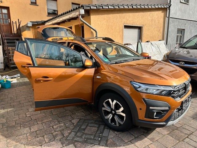 Dacia Sandero 87.375 km 10.900 &euro; Hadamar 65589