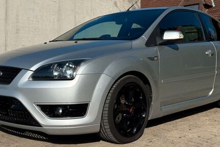 Ford Focus 243.000 km 6.800 &euro; Porta Westfalica 32457
