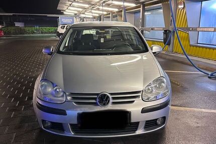 VW Golf 141.000 km 3.200 &euro; radolfzell 78315