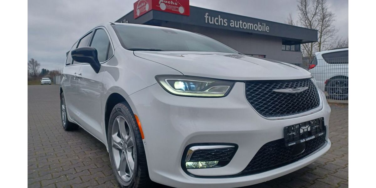 Chrysler Pacifica 7.643 km 51.990 &euro; Augsburg 86165