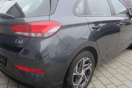 Hyundai i30 62.000 km 14.990 &euro; Erbach/ODW 64711