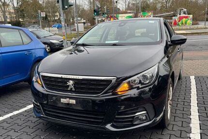 Peugeot 308 135.733 km 11.990 &euro; Mainz 55128