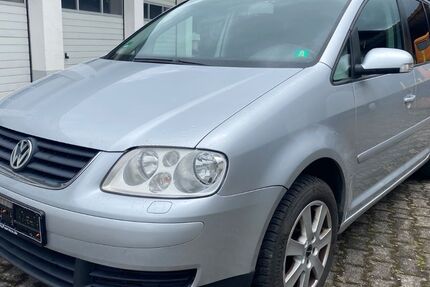 VW Touran 275.000 km 3.100 &euro; Steinen 79585