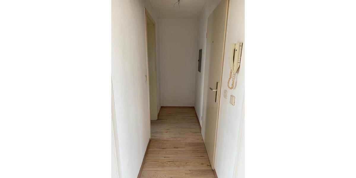 Dachgeschoßwohnung Tönisvorst - 2 Zimmer, 74 m&sup2;, 600&euro; | Angebot:26296368