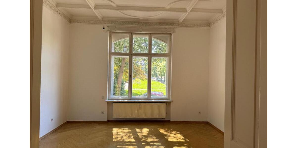 Erdgeschoßwohnung Zwickau Zwickau-Nord - 5 Zimmer, 174 m&sup2;, 900&euro; | Angebot:25989843