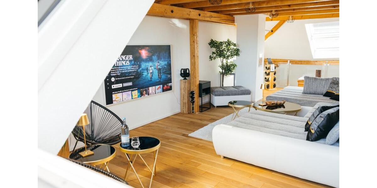 Möbliertes Penthouse mit Dachterrasse in der Altstadt 4 zimmer
