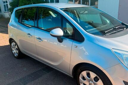 Opel Meriva 215.000 km 2.499 &euro; Stade 21683