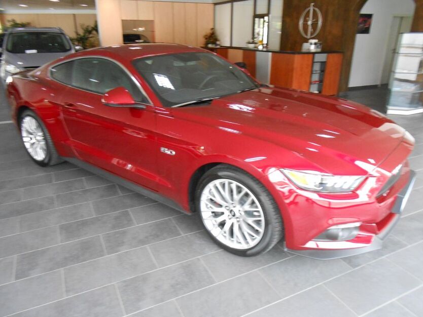 Ford Mustang 21.550 km 33.900 € Deggendorf 94469