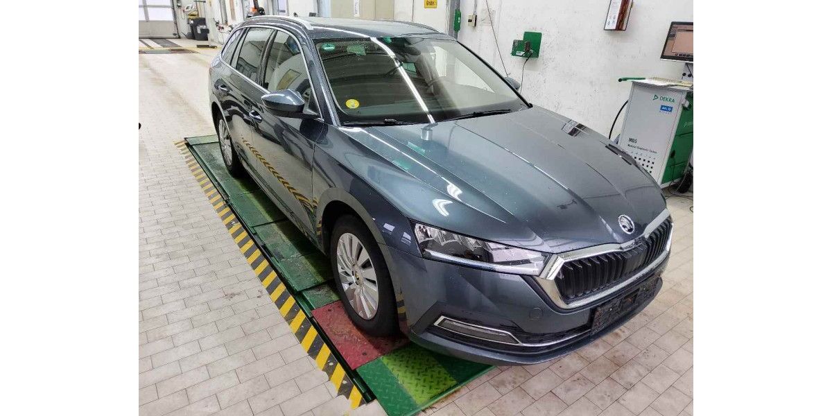 Skoda Octavia 137.000 km 18.963 &euro; Bad Lippspringe 33175