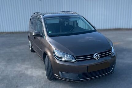 VW Touran 168.000 km 7.200 &euro; Lohne (Oldenburg) 49393