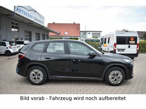 BMW iX1 30 xDrive Navi PanoDach Keyless LED 24.332 km 37.995 &euro; Donauwörth 86609
