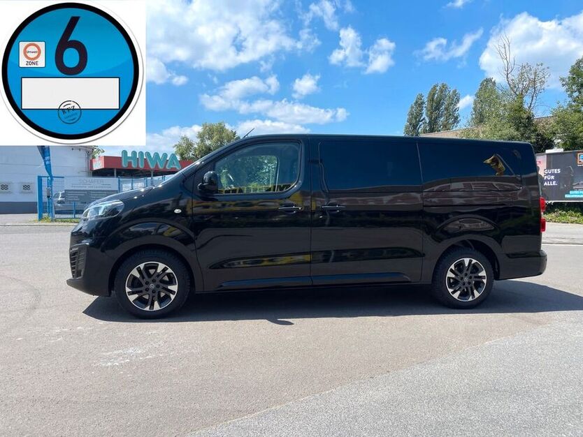 Zafira Life