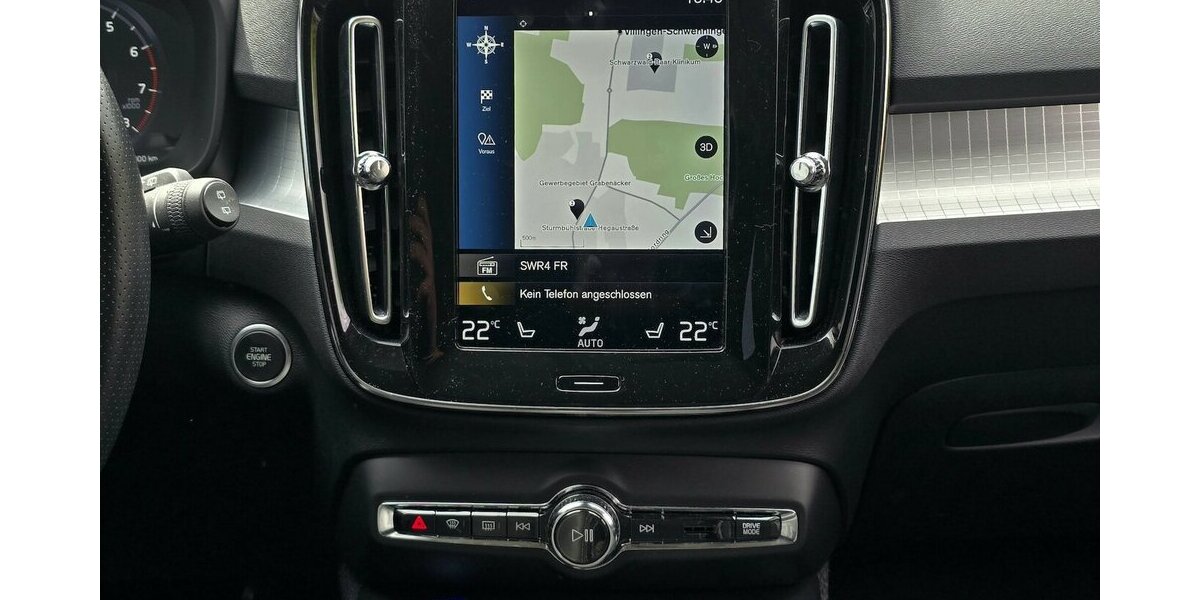 Volvo XC40 T4 MOMENTUM AWD/KLIMA/LEDER/ PRO-PAKET/LED 52.808 km 26.900 &euro; Villingen-Schwenningen 78054