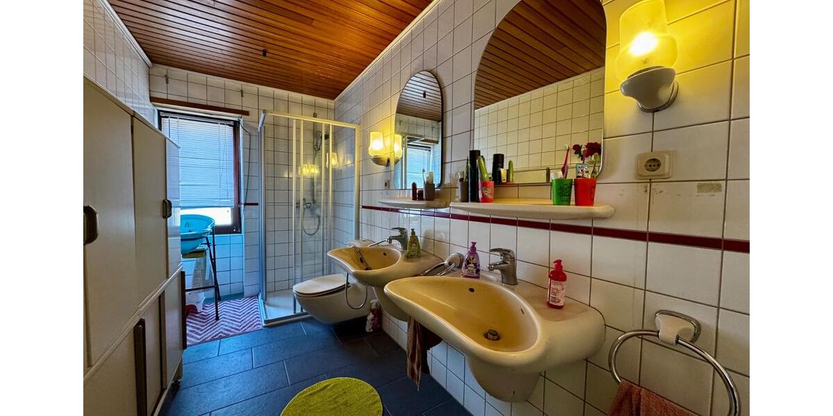 Etagenwohnung Rehlingen-Siersburg Siersburg - 8 Zimmer, 222 m&sup2;, 329.000&euro; | Angebot:26101650