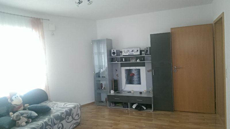 Villa Bad Saulgau - 5 Zimmer, 208 m&sup2;, 1.750&euro; | Angebot:25988483