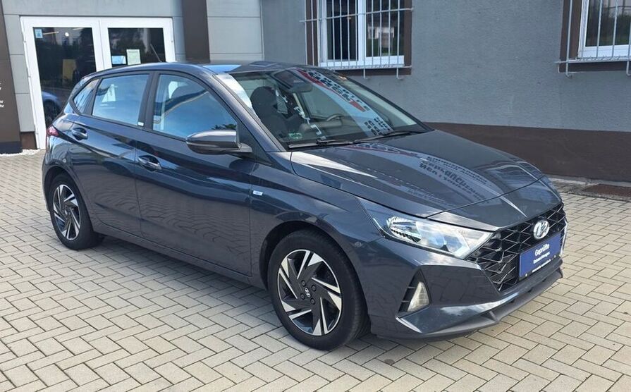 i20