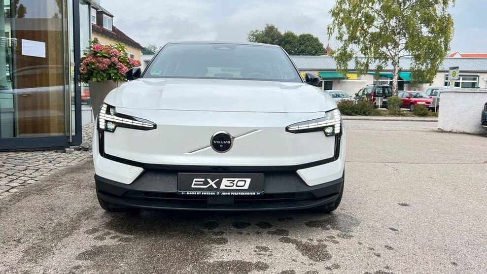 EX30