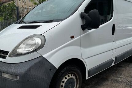 Opel Vivaro 137.000 km 3.999 &euro; Berlin 13187