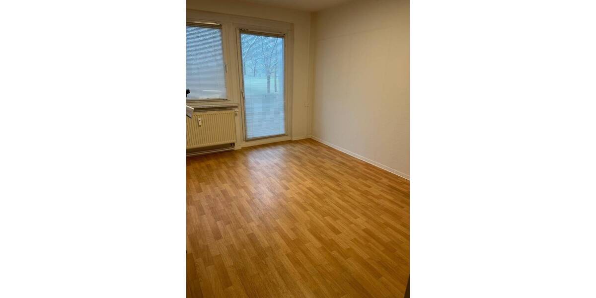 Gewerbeobjekt Chemnitz Kappel - 8 Zimmer, 163 m&sup2;, 900&euro; | Angebot:26704185