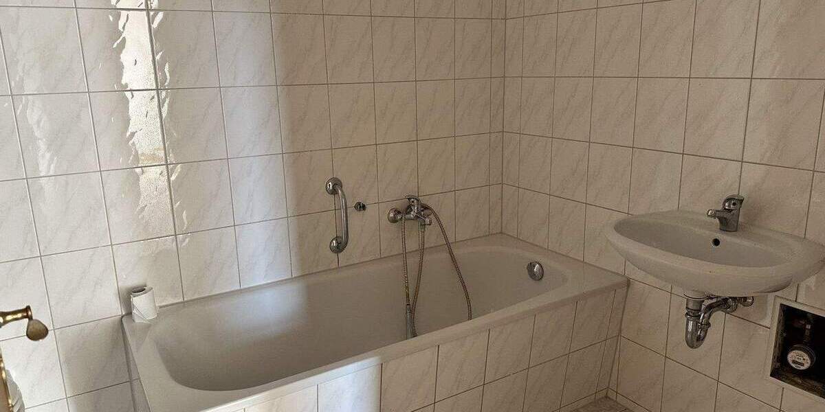 Etagenwohnung Oelsnitz/V. Oelsnitz - 3 Zimmer, 62 m&sup2;, 45.000&euro; | Angebot:25821697